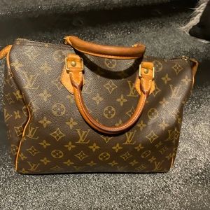 AUTÉNTIC LOUIS VUITTON PURSE ..